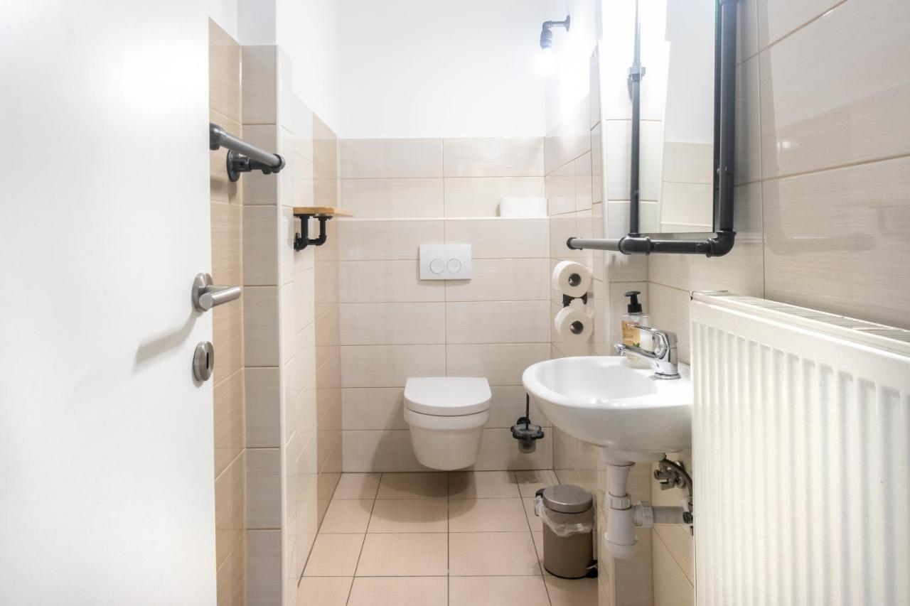 Big Pipe Apartment Любляна Екстериор снимка